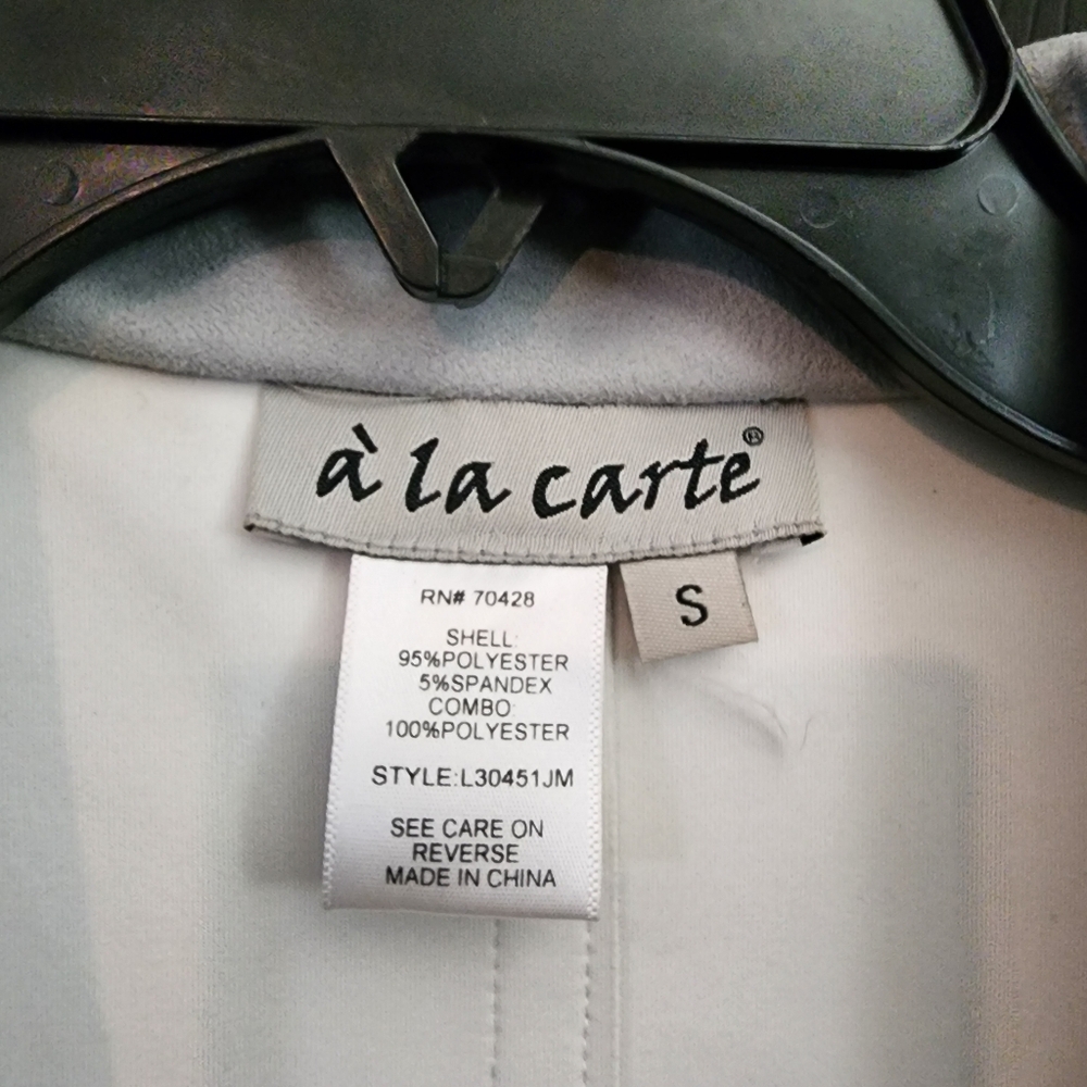 A la Carte Blue Ombre Suede Like Jacket - Picture 5 of 10